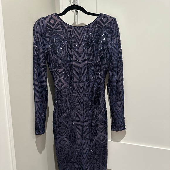 Gorgeous dress - Picture 4 of 11